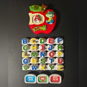 LeapFrog Tad's Fridge Phonics Apple Shape Magnetic Letter Set complete WORKS